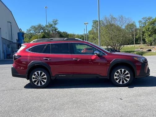 2025 Subaru Outback Touring XT