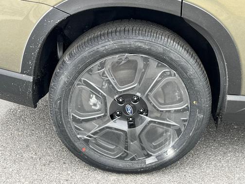 Green Metallic 2026 Subaru Ascent Onyx Edition Touring