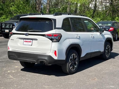 2025 Subaru Forester Premium