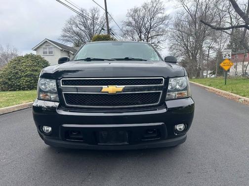 Black 2013 Chevrolet Suburban 1500 LT
