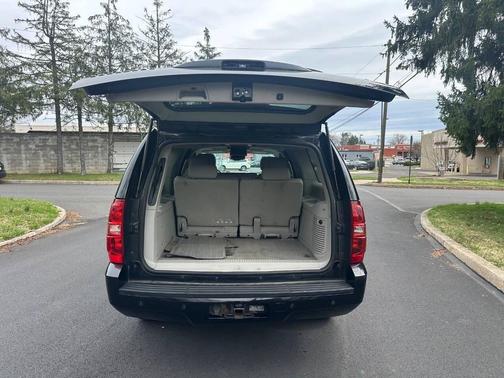 Black 2013 Chevrolet Suburban 1500 LT