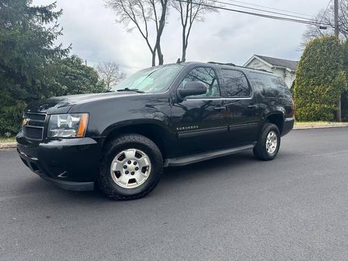 Black 2013 Chevrolet Suburban 1500 LT