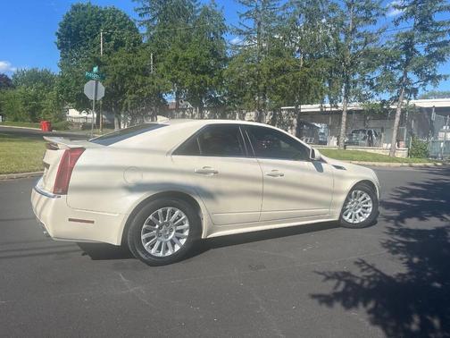 White Diamond Tricoat 2010 Cadillac CTS Luxury