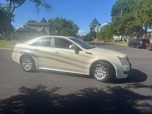 White Diamond Tricoat 2010 Cadillac CTS Luxury