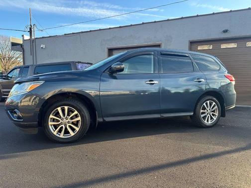 2014 Nissan Pathfinder S