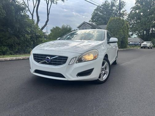 Ice White 2012 Volvo S60 T5