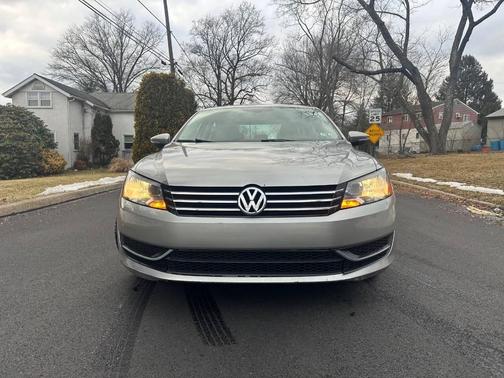 2012 Volkswagen Passat 2.5 SE