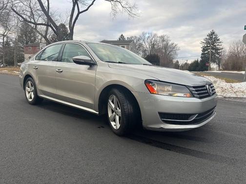 2012 Volkswagen Passat 2.5 SE