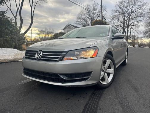 2012 Volkswagen Passat 2.5 SE