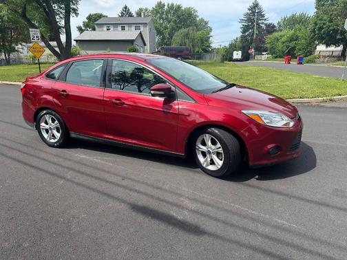 Race Red 2014 Ford Focus SE