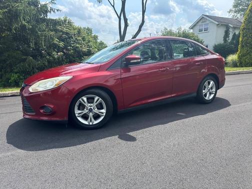 Race Red 2014 Ford Focus SE