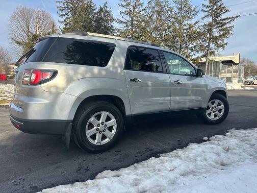 2015 GMC Acadia SLE-2