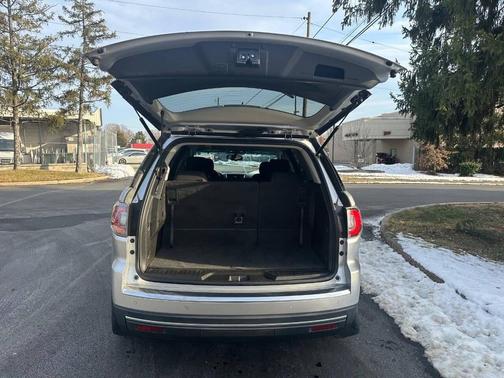 2015 GMC Acadia SLE-2