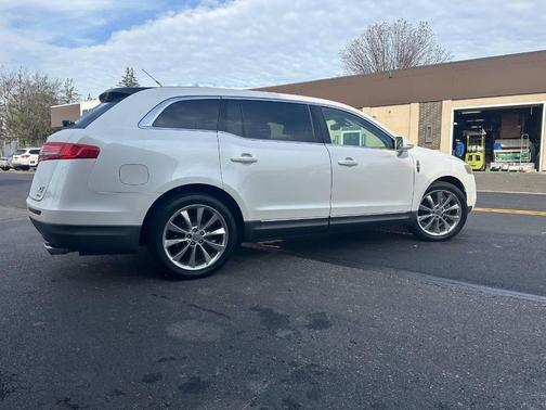 2010 Lincoln MKT EcoBoost