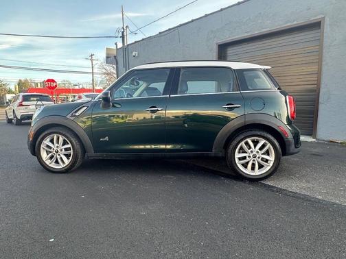 2012 MINI Cooper S Countryman Base