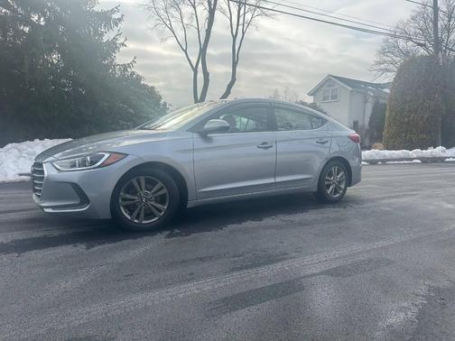 2017 Hyundai ELANTRA Limited