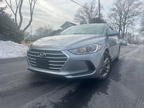 2017 Hyundai ELANTRA Limited