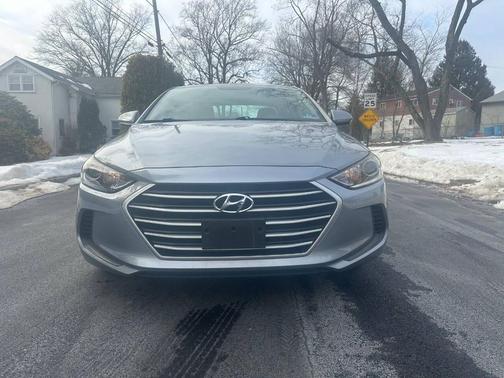 2017 Hyundai ELANTRA Limited