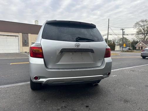 2010 Toyota Highlander Sport