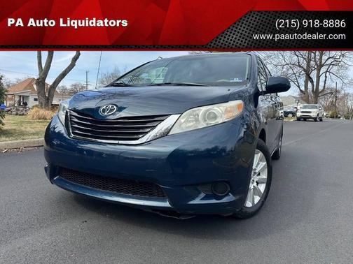 2012 Toyota Sienna LE