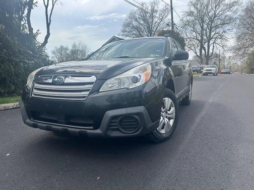 Crystal Black Silica 2013 Subaru Outback 2.5i