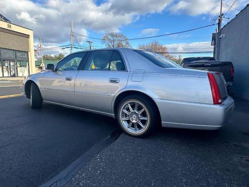 2010 Cadillac DTS Luxury Collection
