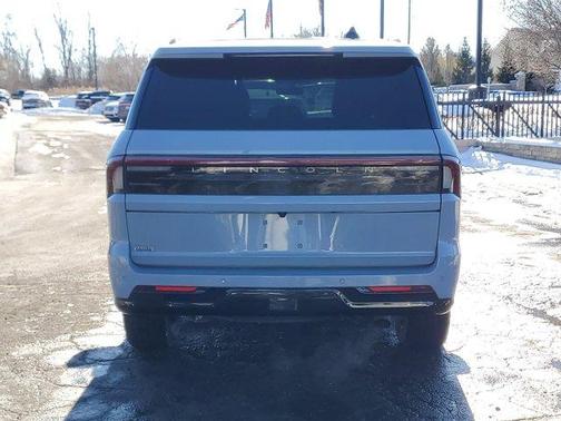 2025 Lincoln Navigator Reserve