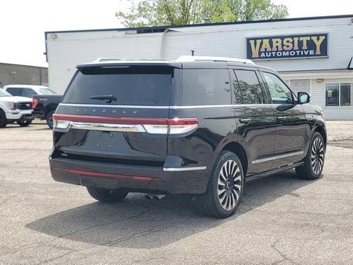 Infinite Black Metallic 2024 Lincoln Navigator Black Label