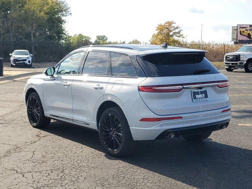 2025 Lincoln Corsair Premiere