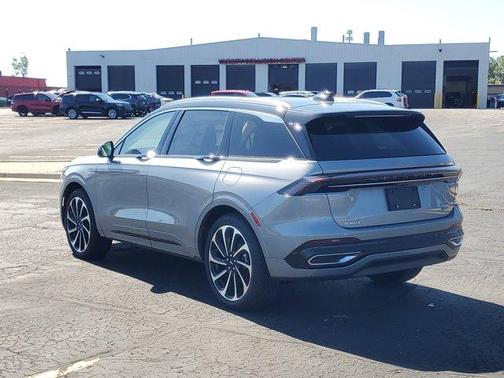 2025 Lincoln Nautilus Black Label