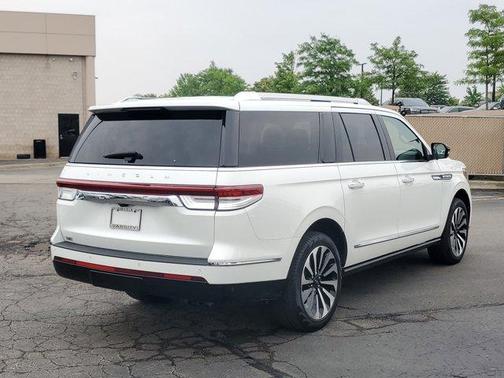 2024 Lincoln Navigator L Reserve