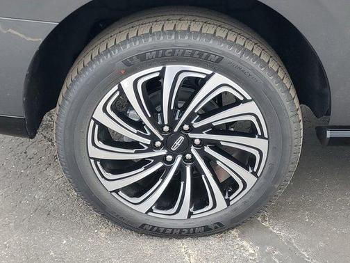 2025 Lincoln Navigator Black Label