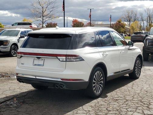 2023 Lincoln Aviator Standard AWD