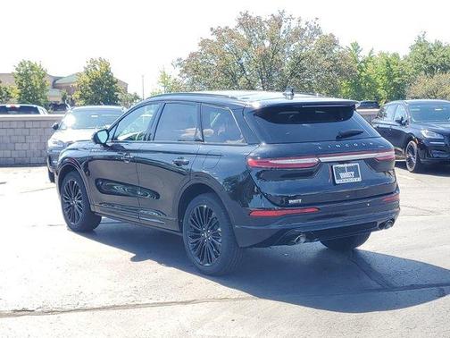 2025 Lincoln Corsair Premiere