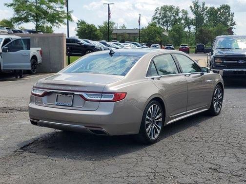 2019 Lincoln Continental Select