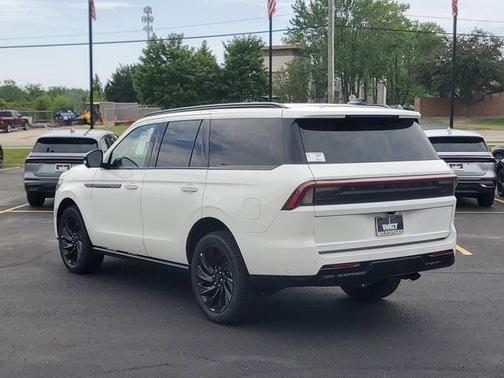 2025 Lincoln Navigator Reserve