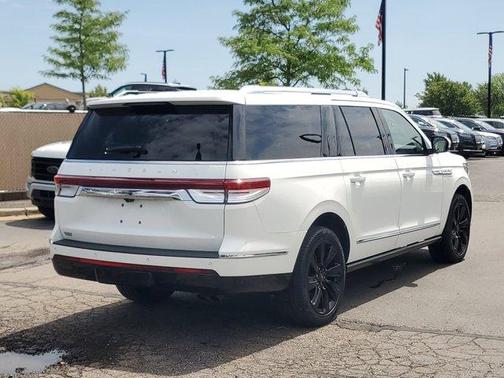 2023 Lincoln Navigator L Reserve