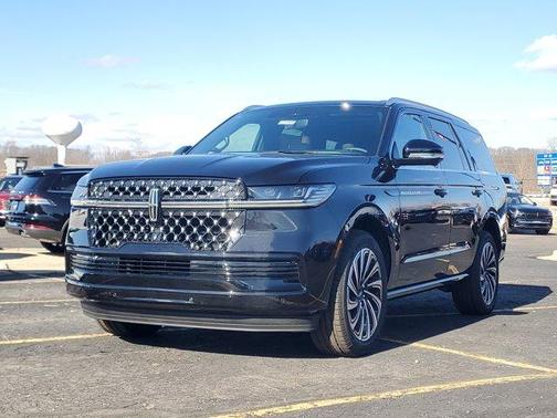 Infinite Black Metallic 2026 Lincoln Navigator Reserve