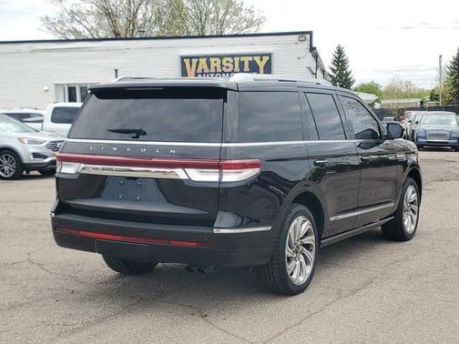 Infinite Black Metallic 2023 Lincoln Navigator Reserve