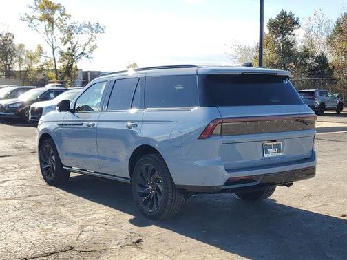 2025 Lincoln Navigator Reserve