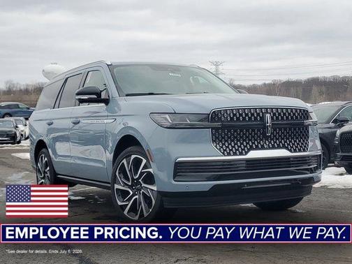Gray Mist Metallic 2026 Lincoln Navigator Reserve