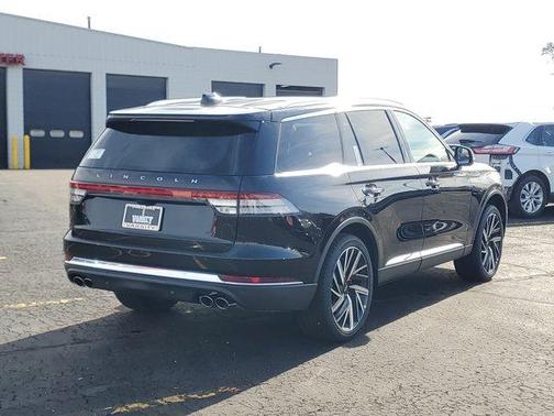 Infinite Black Metallic 2026 Lincoln Aviator Reserve AWD