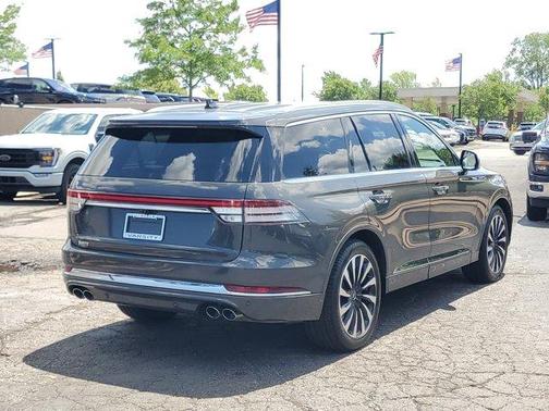 2022 Lincoln Aviator Black Label Grand Touring