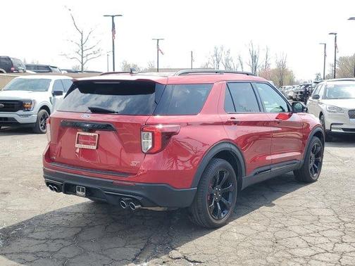 2022 Ford Explorer ST