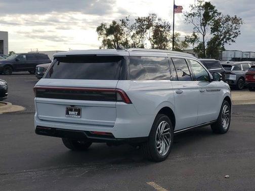 2025 Lincoln Navigator L Reserve