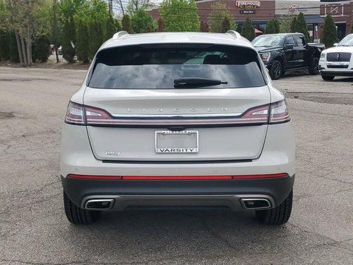 Ceramic Pearl Metallic Tinted Clearcoat 2023 Lincoln Nautilus Reserve