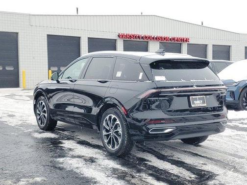 2025 Lincoln Nautilus Reserve