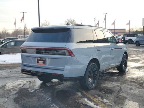 2026 Lincoln Navigator Reserve