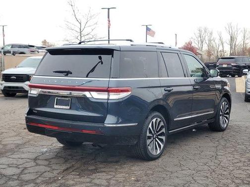 2022 Lincoln Navigator Reserve
