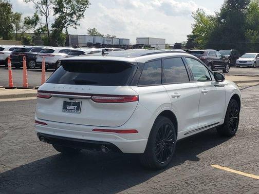 2025 Lincoln Corsair Premiere